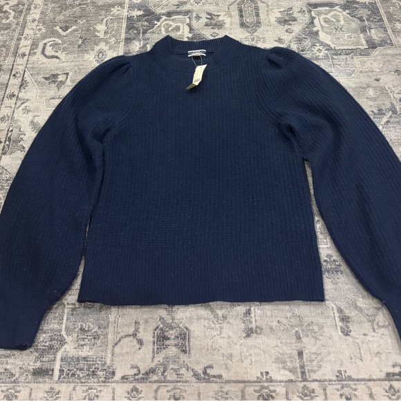 J. Crew Sweaters - J. Crew Sweater Women’s Navy Cashmere Crew Neck balloon sleeve